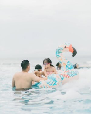 Franda Instagram - 29.04.23
Vechia’s Pool & Foam Birthday Party 🎉
.
🎂 : @momsrecipelegendbali (Thank you so much for the very cute cake 😍💕)
📷 : @tenacious.balifamily