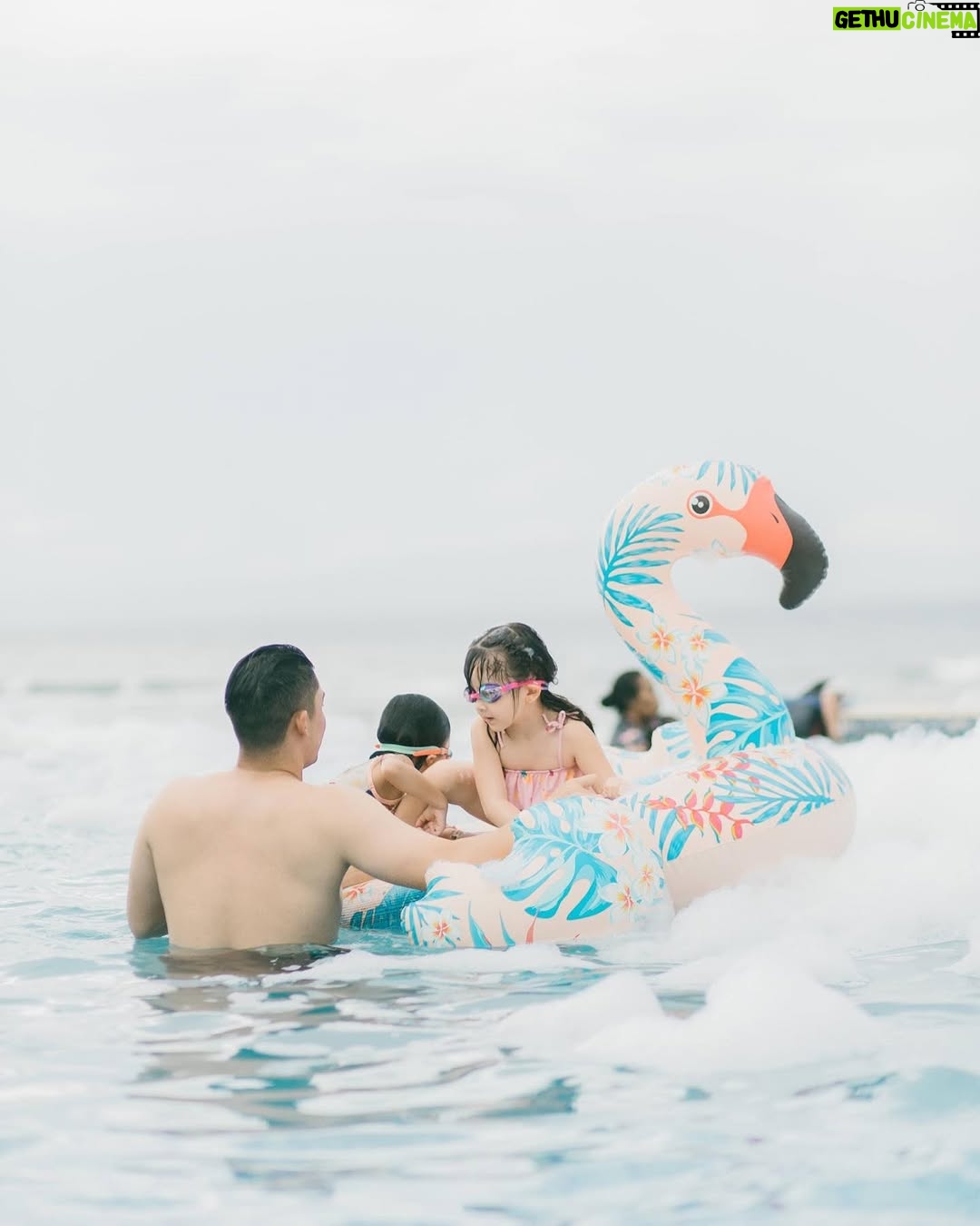 Franda - 48.6K Likes - 29.04.23
Vechia’s Pool & Foam Birthday Party 🎉
.
🎂 : @momsrecipelegendbali (Thank you so much for the very cute cake 😍💕)
📷 : @tenacious.balifamily
