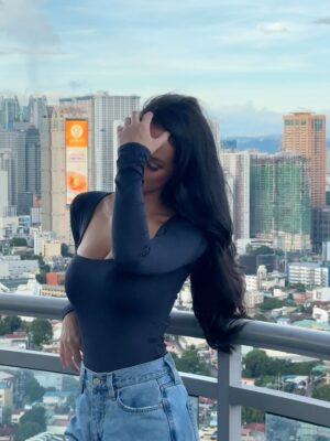 Franki Russell Instagram - 🩵 @FashionNova
🔎 Contour Double Lined Long Sleeve Square Neck Bodysuit - Navy
🔎 Petite Winona 90’s Wide Leg Jeans - Medium Blue Wash
