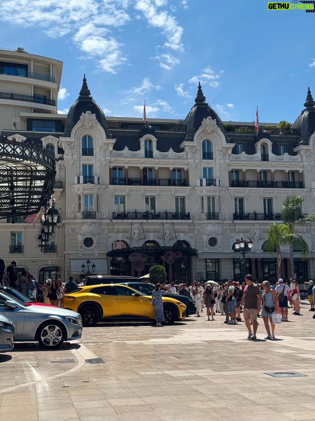 Franki Russell - 3.6K Likes - Monaco for the @e1series 🛥️🍾