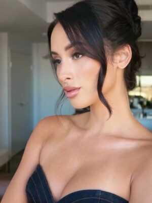 Franki Russell Instagram - all in the details 🦋
@meshki
@rachellefacelo