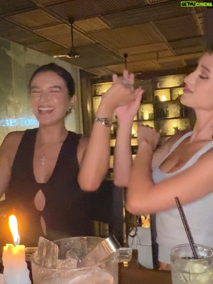 Franki Russell - 3 Likes - my vibe right now is just living life 🧘‍♀️🧡