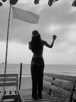 Franki Russell Instagram - my vibe right now is just living life 🧘♀️🧡