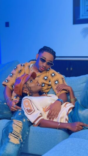 Frida Amani Instagram - WEWE NA MIMI @realjaymelody ❤️❤️
Prod @geniusjini_x66
🎥 @joowzeytz
Link on my Bio 😍