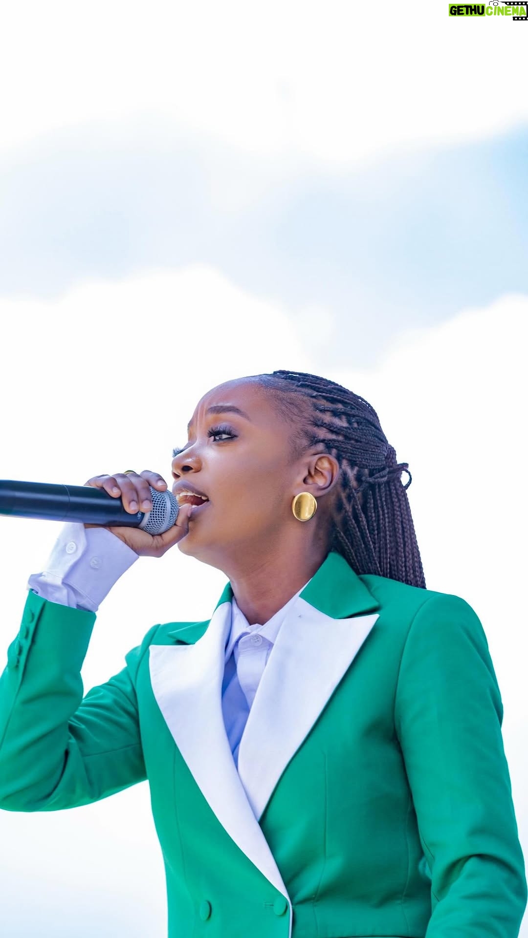 Frida Amani - 2.4K Likes - Kazi na Utu 
Morogoroo 🔥🔥eeeeeeeeeeeeeh 
OKTOBA TUNA ✅
@ccmtanzania 
@samia_suluhu_hassan