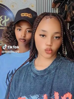 Frida Amani Instagram - 😍😍 mahaba mengiiiiiiiiiii
Wewe na Mimi
Bio👌 ina link