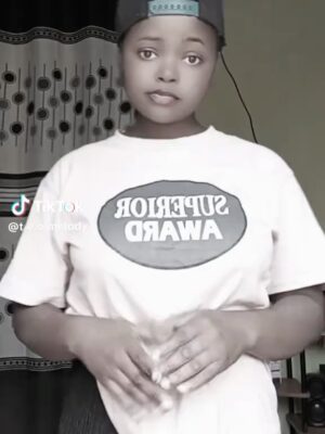 Frida Amani Instagram - Wasije kukuibaaa ila ndo litani😭😭😭😭😭
Wewe na Mimi