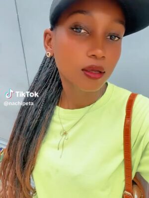 Frida Amani Instagram - 😍😍 mahaba mengiiiiiiiiiii
Wewe na Mimi
Bio👌 ina link