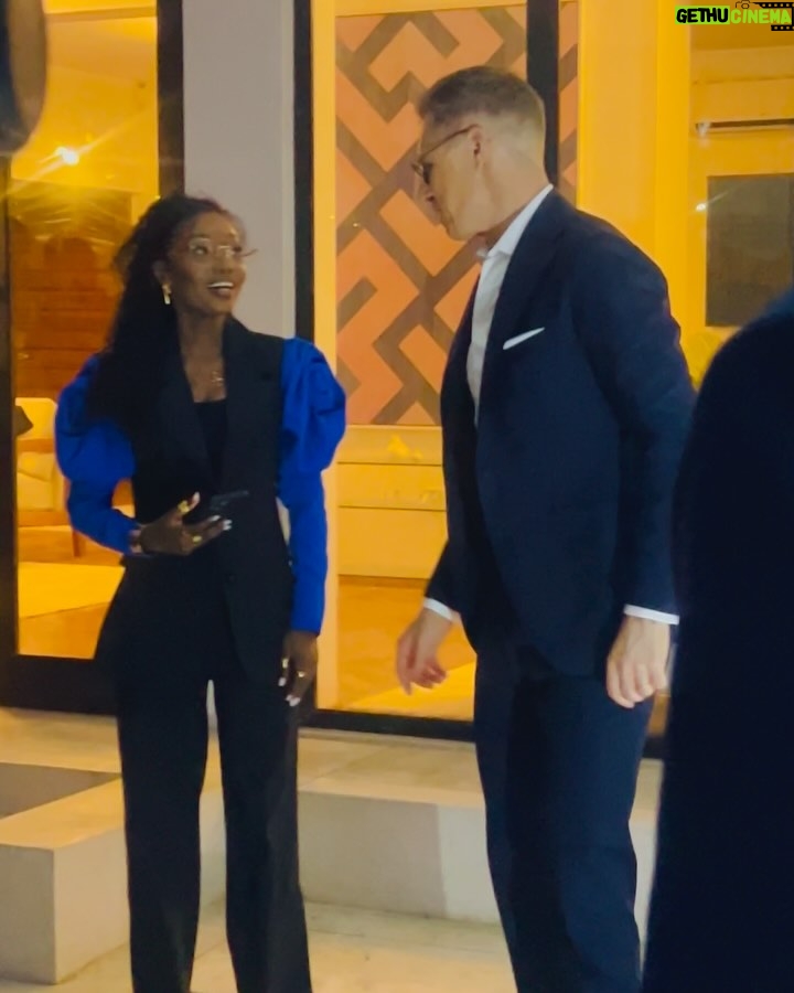 Frida Amani - 19.4K Likes - Two presidents 😎🇫🇮👑
President of Finland, @alexstubb — and the President of Hip Hop 👑
Cooler than ice, everything presidential.
Big love to the Finland embassy @finlandintanzania for the warm welcome to me and my band as we celebrate 60 years of diplomatic friendship between Finland and Tanzania. 
#hiphopontop