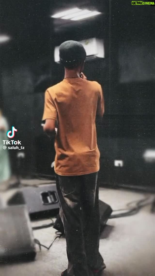 Frida Amani - 3.4K Likes - Kipaji kama @saluh_tz ni 🔥🔥🔥
Wewe na Mimi live itakuwa hatari