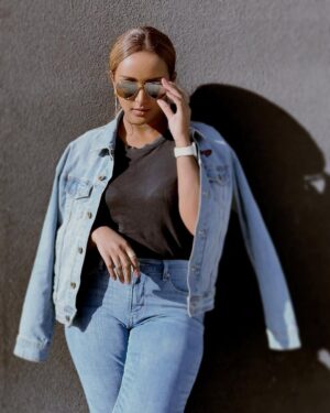 Fryat Yemane Instagram - Denim is a love that never fades🦋 #denimlover💙