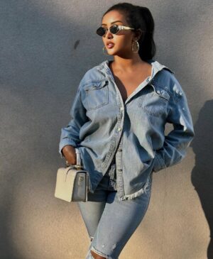 Fryat Yemane Instagram - #DenimGirl🦋
Ponytail @helenfriends 🥰