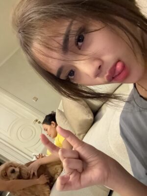 Fujianti Utami Putri Instagram - Happy birthday mba er @eri.carl, i really miss your smile, please be happy yaa this too shall pass 🤍