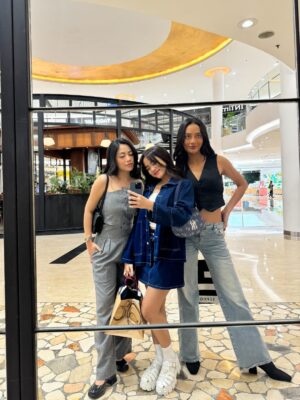 Fujianti Utami Putri Instagram - Happy birthday mba er @eri.carl, i really miss your smile, please be happy yaa this too shall pass 🤍