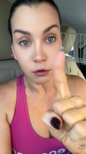 Gabriela Vergara Instagram - Loca? Obsesiva? Jamàs!!!.
#humor #comedia #comediaenespañol #actriz #cuaima