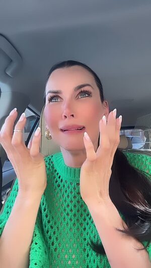 Gabriela Vergara Instagram - Esos momentos en los que te sinceras y sacas cuentas…
Te ha pasado con algo en particular? … Yo tengo una lista de varias que hice… Cuéntame en que te ha pasado 🔽 karma? J