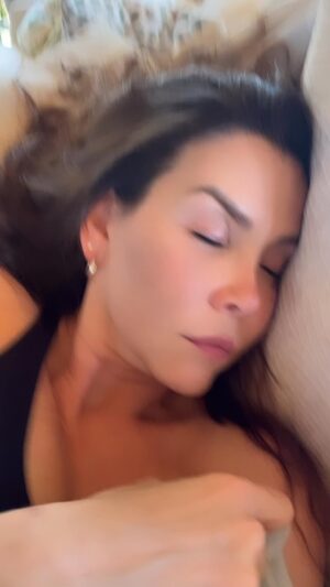 Gabriela Vergara Instagram - Cuando te acuerdas que got es ru día…
Un dia al año… es solo un día chicos… ustedes pueden ❤️ #happymothersday❤️ #felizdíadelasmadres