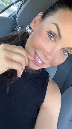 Gabriela Vergara Instagram - Hoy se antoja un “cafe”…