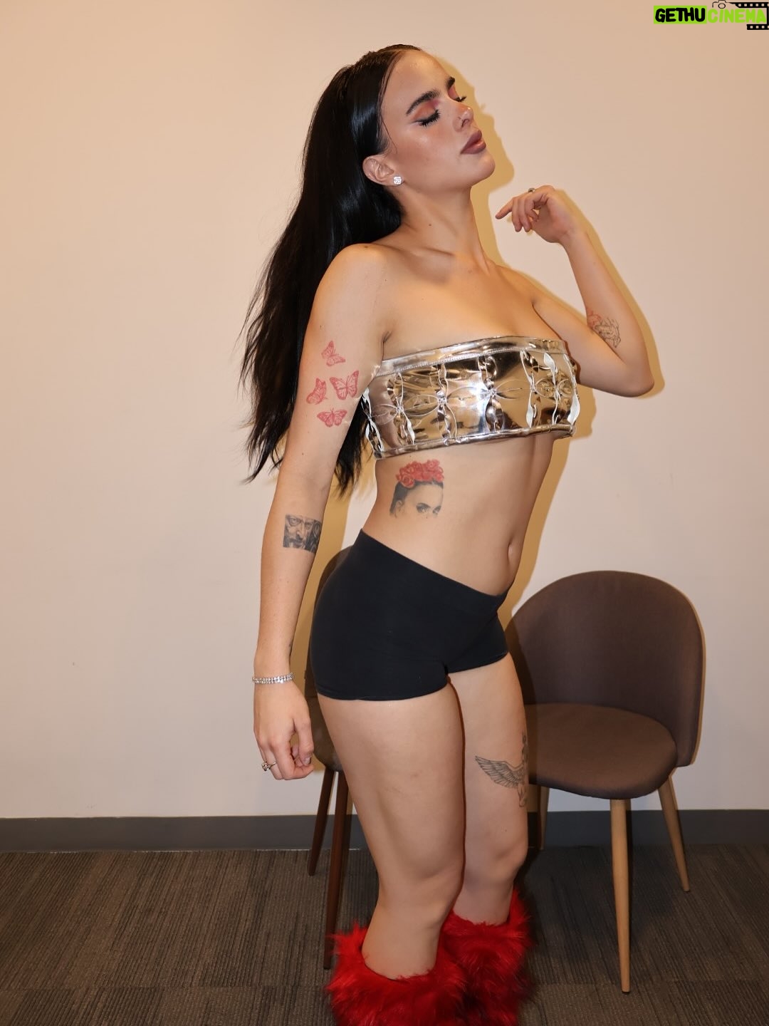 Gala Montes - 123.1K Likes - Proudddd offfff meee! ❣️🥊
Las amo curitas gracias x todo su apoyo 🩹