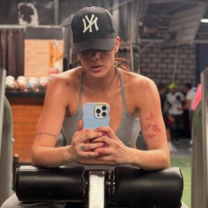 Gala Montes Instagram - Dumpsito
1. 💪🏼
2.💪🏼
3.petunia 🥹
4. Respirando box 🥊
5. Más petunia
6. Fue cumple de mi profe ❤️🩹
No les pongo a mi papá pq se enamoran 😄😄😄
…. No se pierdan faisy nights hoy a las 10:30 pm 💜