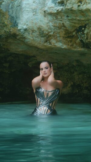 Gala Montes Instagram - YA DISPONIBLE Video oficial “más bonita que el mar” link en mi vio