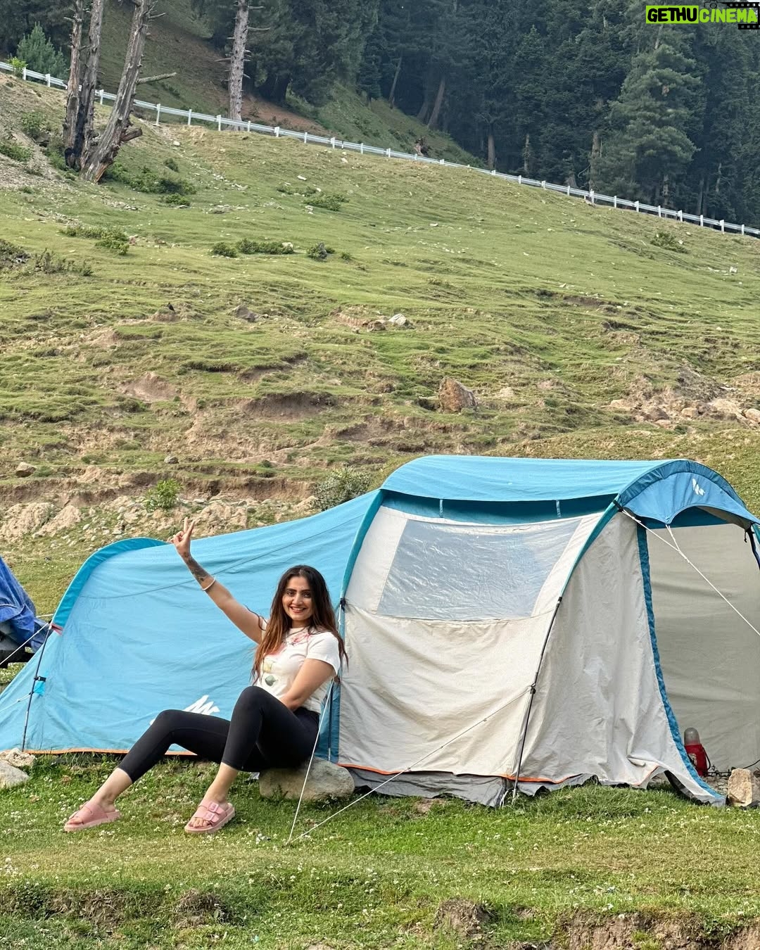 Gauri Virdi - 130.9K Likes - 🏕️ ☕️ 🐊  #camping 
 #randomclicks #gaurivirdi