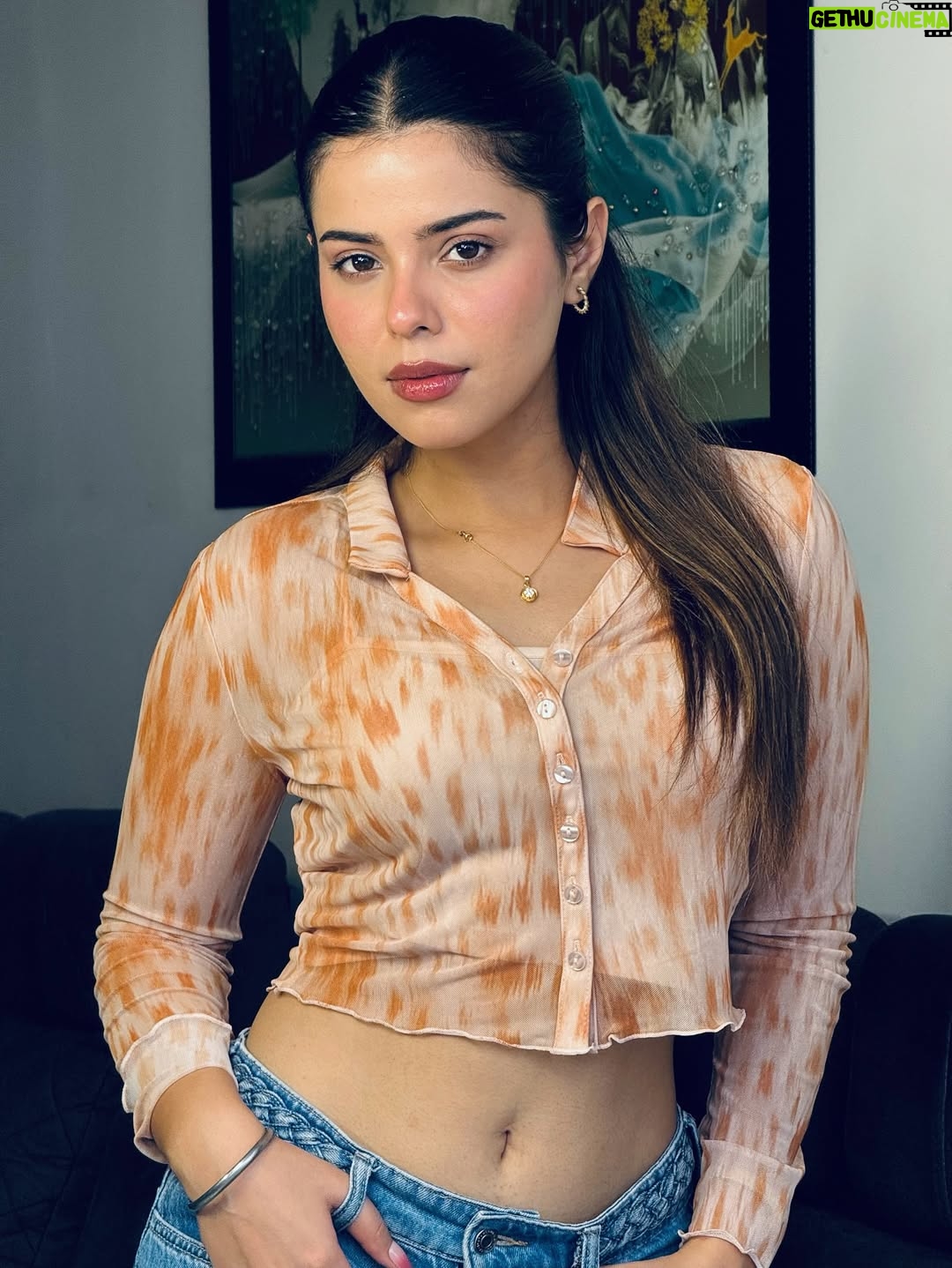 Geet Goraya - 168.6K Likes - 🤍 vibe🤍
@geetgoraaya_official 

#geetgorayaians❤️ #post #viral