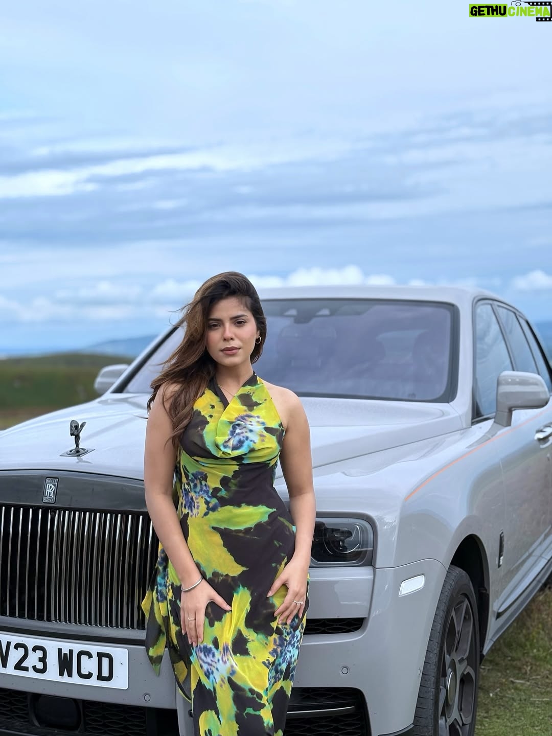 Geet Goraya - 123.5K Likes - Just a fav gurl❤️with fav car🤍
@geetgoraaya_official 

#post #geetgoraya #instagram #viral 
#newpost #instagram
