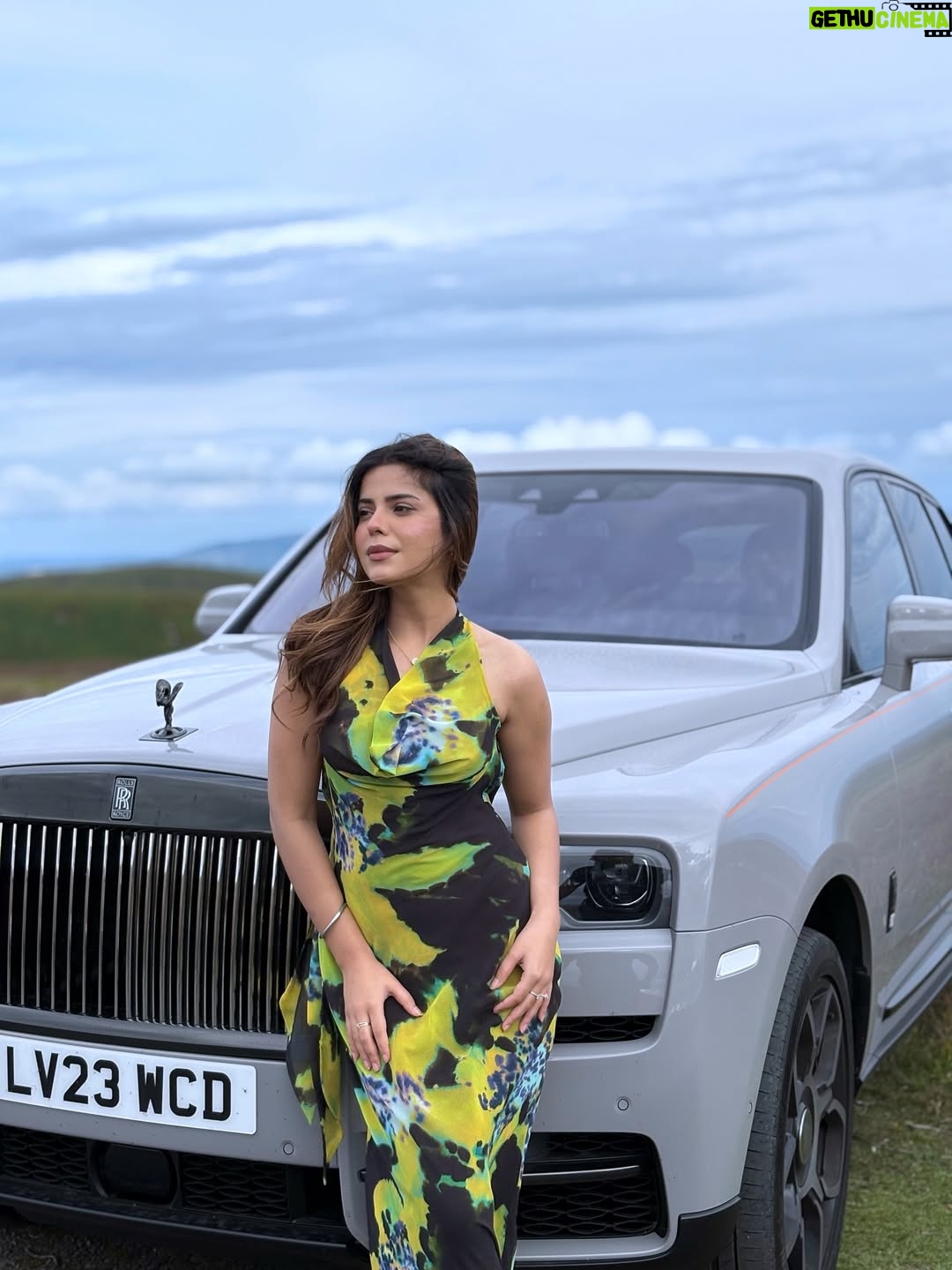 Geet Goraya - 123.5K Likes - Just a fav gurl❤️with fav car🤍
@geetgoraaya_official 

#post #geetgoraya #instagram #viral 
#newpost #instagram