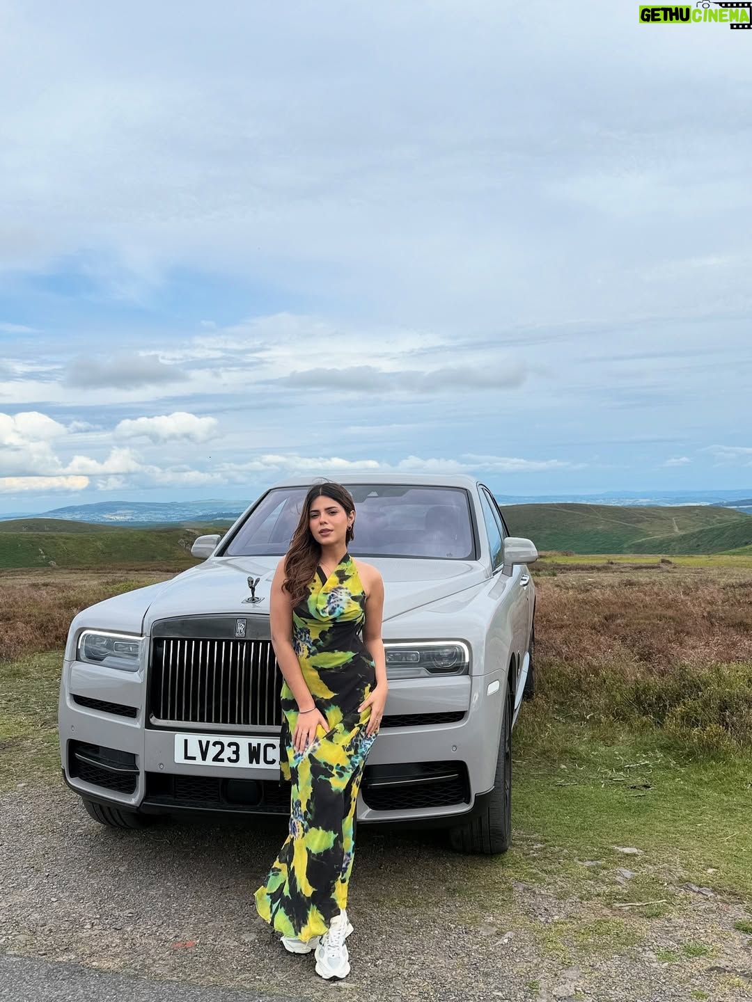 Geet Goraya - 123.5K Likes - Just a fav gurl❤️with fav car🤍
@geetgoraaya_official 

#post #geetgoraya #instagram #viral 
#newpost #instagram