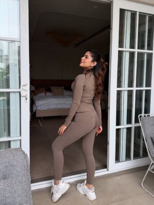 Geet Goraya Instagram - Gal millions ch🤓😌💥
Kive o thik thak sab💁🏼‍♀️
@geetgoraaya_official 

#geetgorayaians❤️ #geetgoraya #newpost #viral #post #insta #instamood