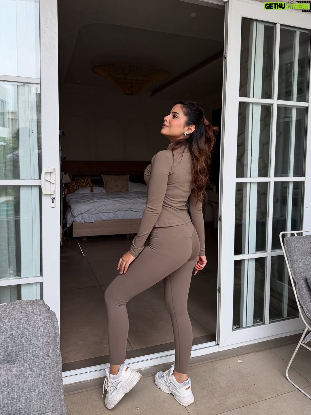 Geet Goraya - 191.9K Likes - Gal millions ch🤓😌💥
Kive o thik thak sab💁🏼‍♀️
@geetgoraaya_official 

#geetgorayaians❤️ #geetgoraya #newpost #viral #post #insta #instamood