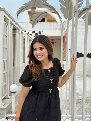Geet Goraya Instagram - Pari🙃🌷caption pls😌
@geetgoraaya_official