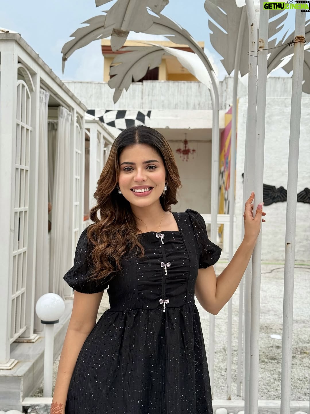 Geet Goraya - 85.4K Likes - Pari🙃🌷caption pls😌
@geetgoraaya_official