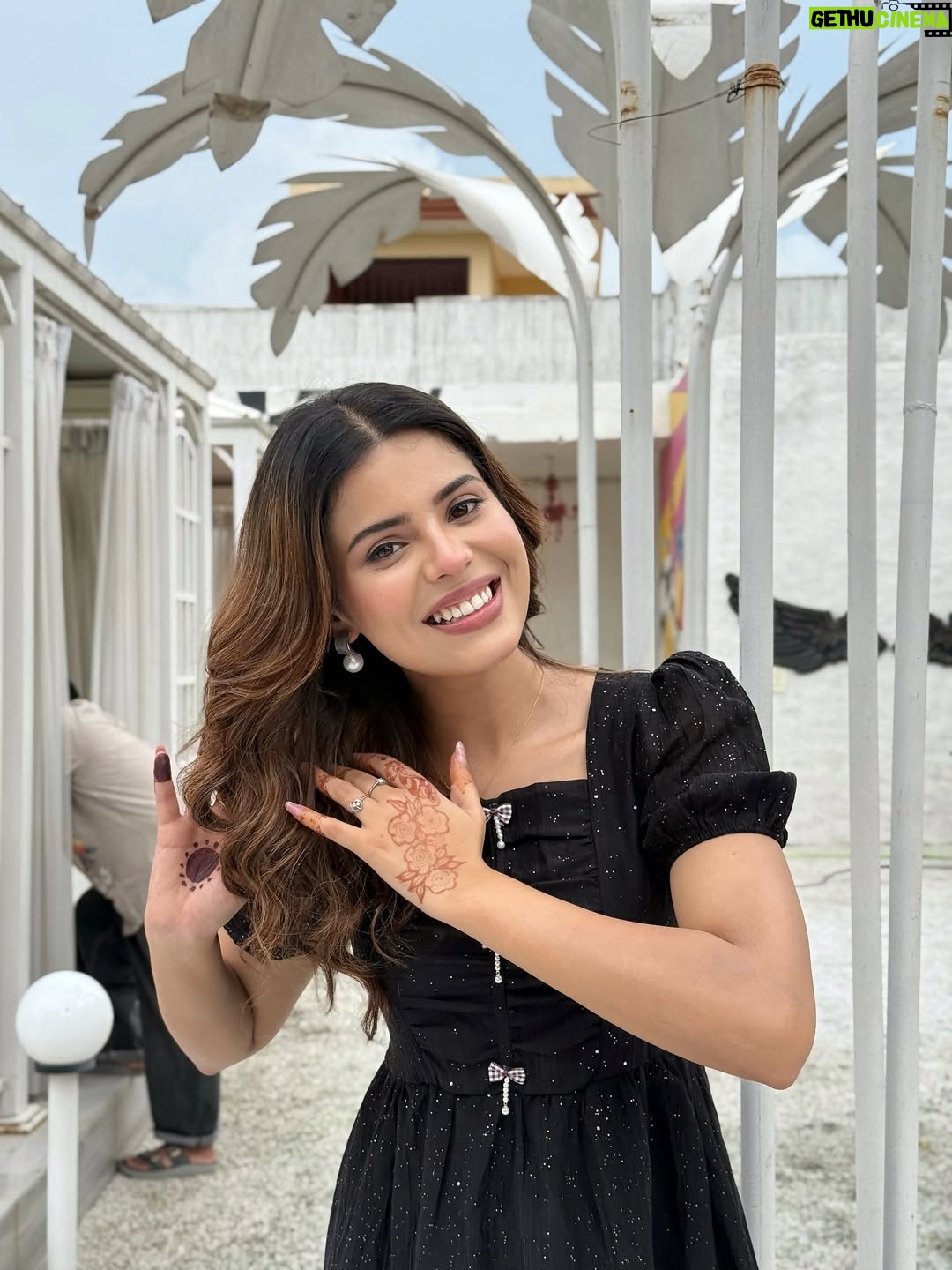 Geet Goraya - 85.4K Likes - Pari🙃🌷caption pls😌
@geetgoraaya_official