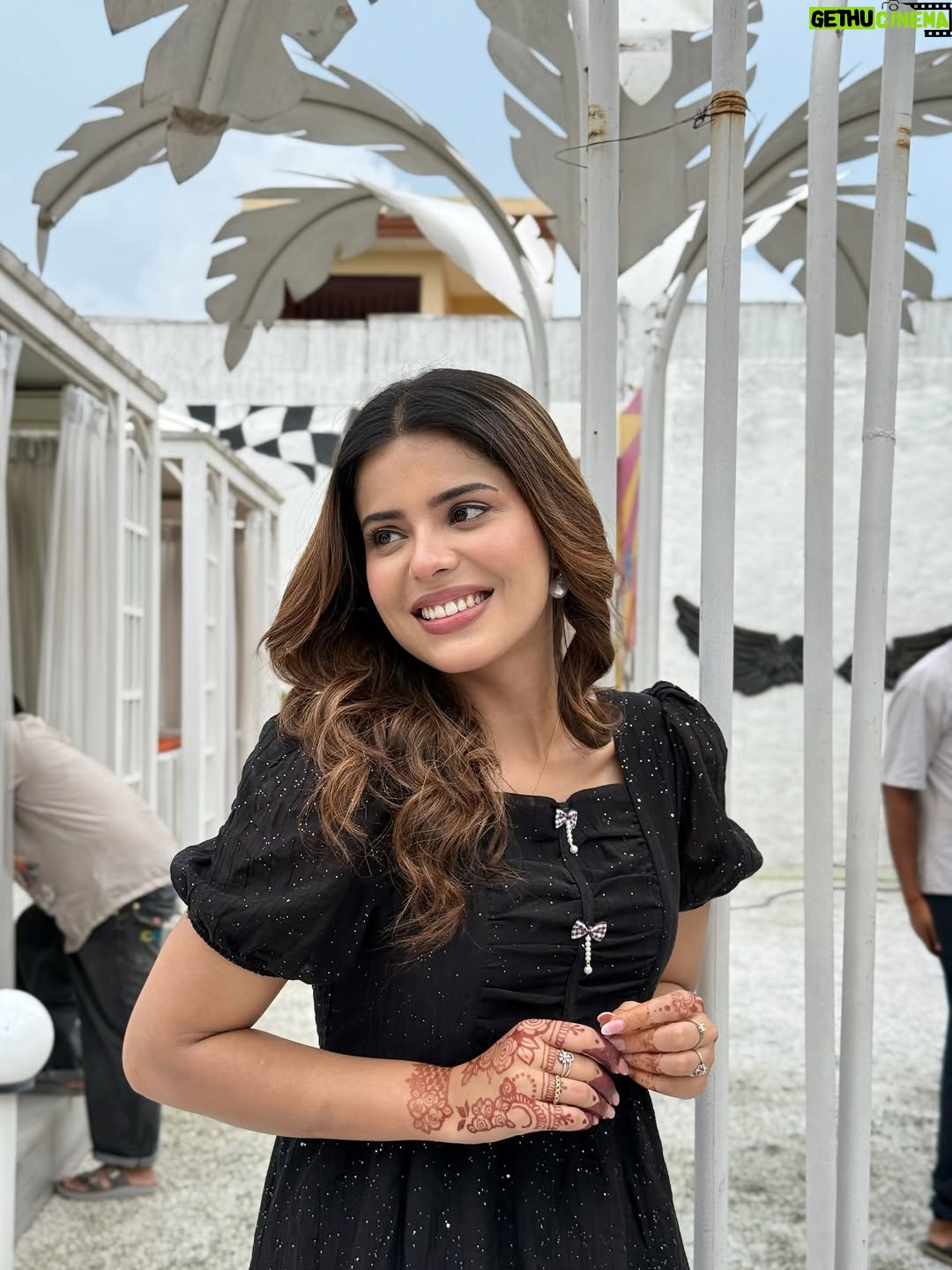 Geet Goraya - 85.4K Likes - Pari🙃🌷caption pls😌
@geetgoraaya_official