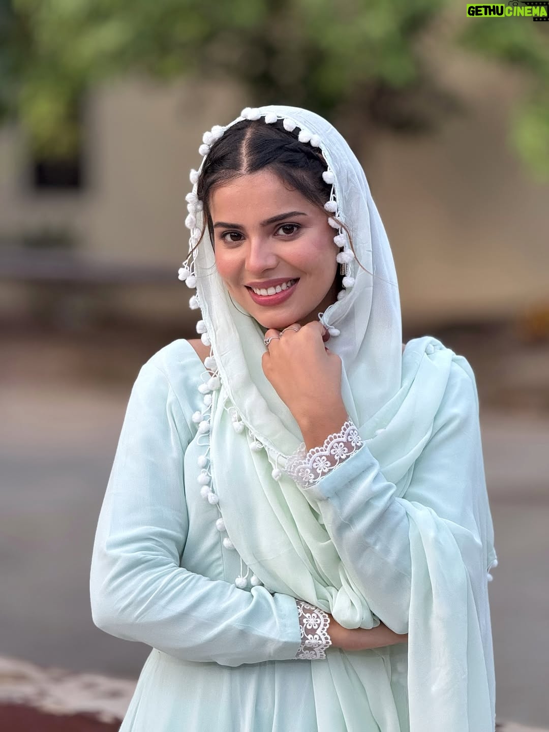 Geet Goraya - 110.9K Likes - Satsriakaal ji🌷
Nave nave gaane kr rhe ready tuhade lai❤️

#geetgorayaians❤️ #post #viral