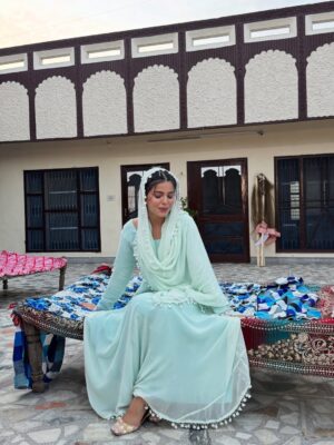 Geet Goraya Instagram - Satsriakaal ji🌷
Nave nave gaane kr rhe ready tuhade lai❤️

#geetgorayaians❤️ #post #viral