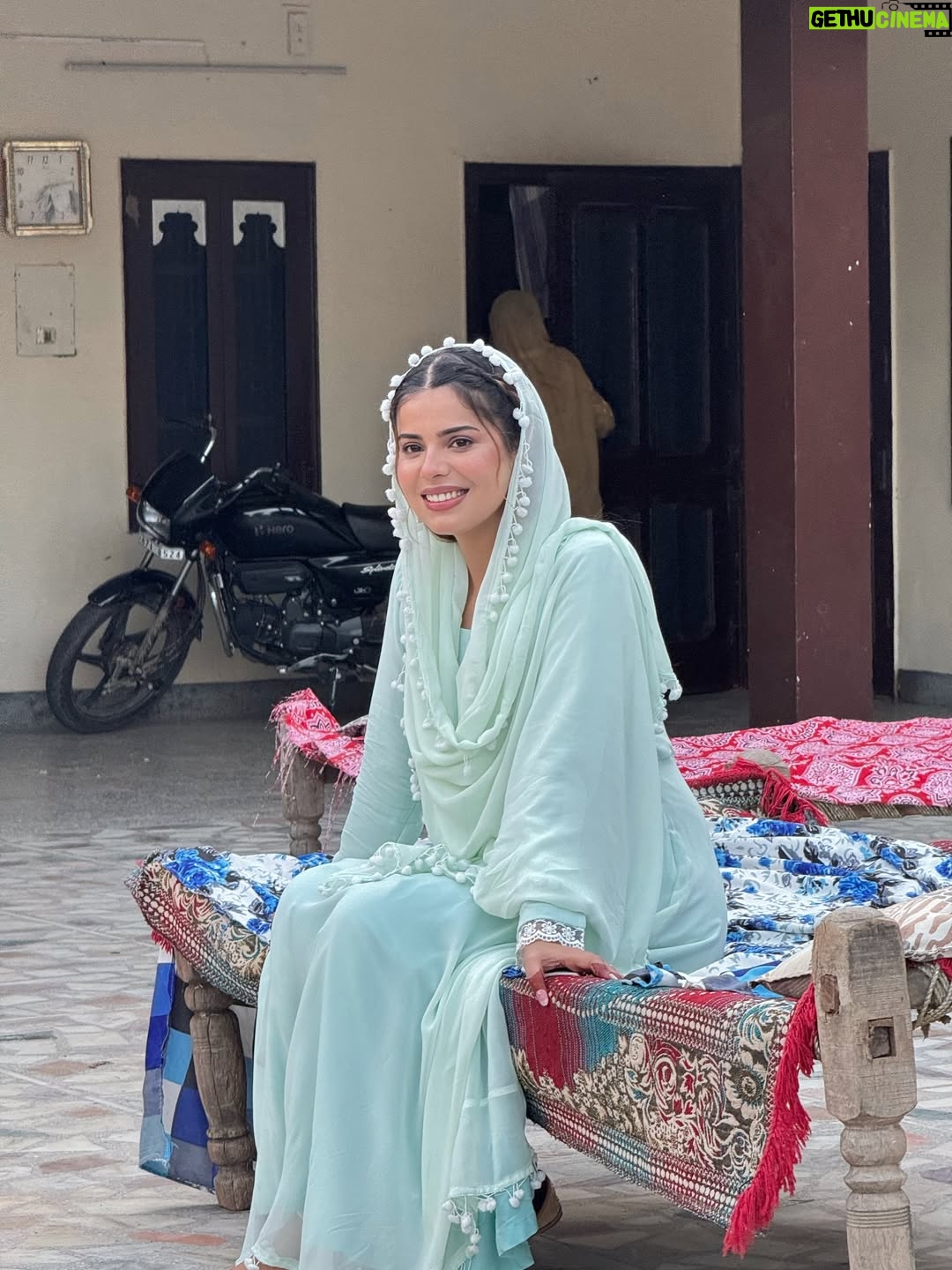 Geet Goraya - 110.9K Likes - Satsriakaal ji🌷
Nave nave gaane kr rhe ready tuhade lai❤️

#geetgorayaians❤️ #post #viral