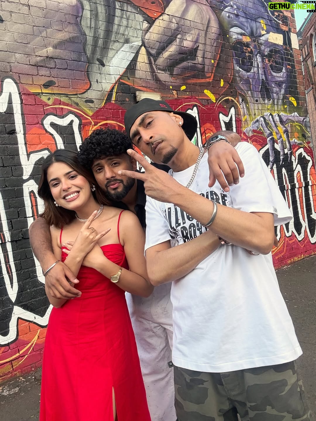 Geet Goraya - 227K Likes - Ki report fr gaane di💥
Bna rhe j reela⚡️

#post #geetgoraya #watansahi #drzeus 

#insta #instamood #viralpost❤️ #post #instagram #great