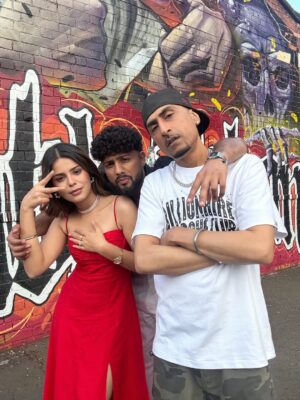 Geet Goraya Instagram - Ki report fr gaane di💥
Bna rhe j reela⚡️

#post #geetgoraya #watansahi #drzeus 

#insta #instamood #viralpost❤️ #post #instagram #great