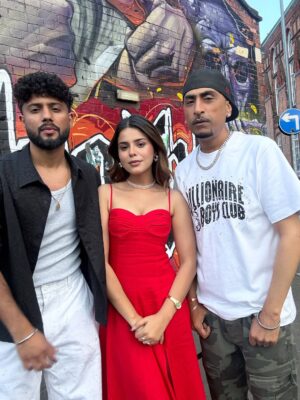 Geet Goraya Instagram - Ki report fr gaane di💥
Bna rhe j reela⚡️

#post #geetgoraya #watansahi #drzeus 

#insta #instamood #viralpost❤️ #post #instagram #great