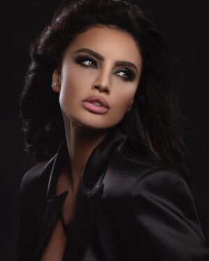 Genta Ismajli Instagram - Noir.
