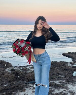 Ghada Chaka Instagram - Bloom 🌹