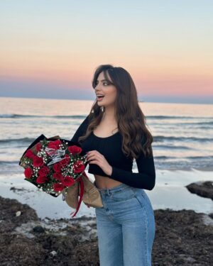 Ghada Chaka Instagram - Bloom 🌹