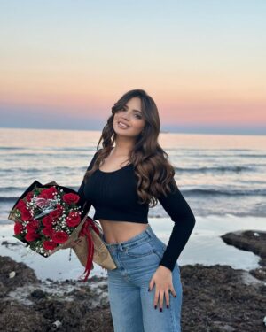 Ghada Chaka Instagram - Bloom 🌹
