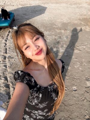 Ghea Indrawari Instagram - selfie teroooos