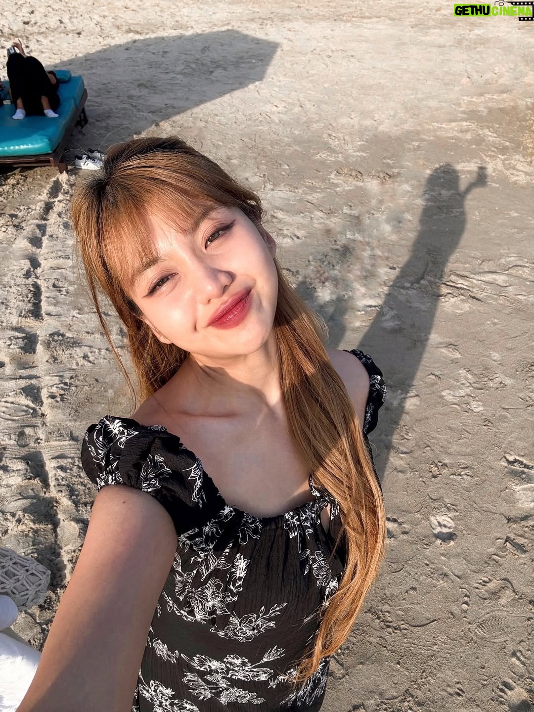 Ghea Indrawari - 97.7K Likes - selfie teroooos