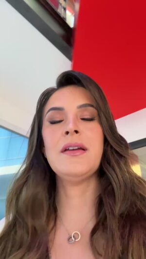 Gina Holguín Instagram - En vivo!!!