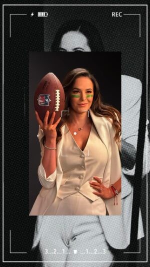 Gina Holguín Instagram - Preparando algo… 🏈 ✨
#NFL #SuperBowl #Televisa #Host
Para que me dan ideas @losflacuchas 😂